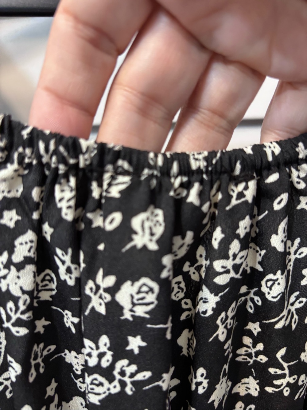 Blush Floral Puff Sleeve Mini Dress Size M Black White Tie Front Ruffle NWOT - Picture 10 of 15